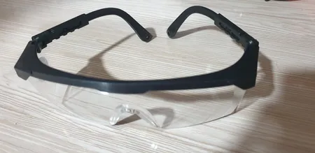 عینک ایمنی دینگشی مدل 94001