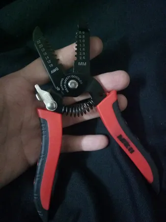 سیم لخت کن مدل PLW-210C سایز 7 اینچ