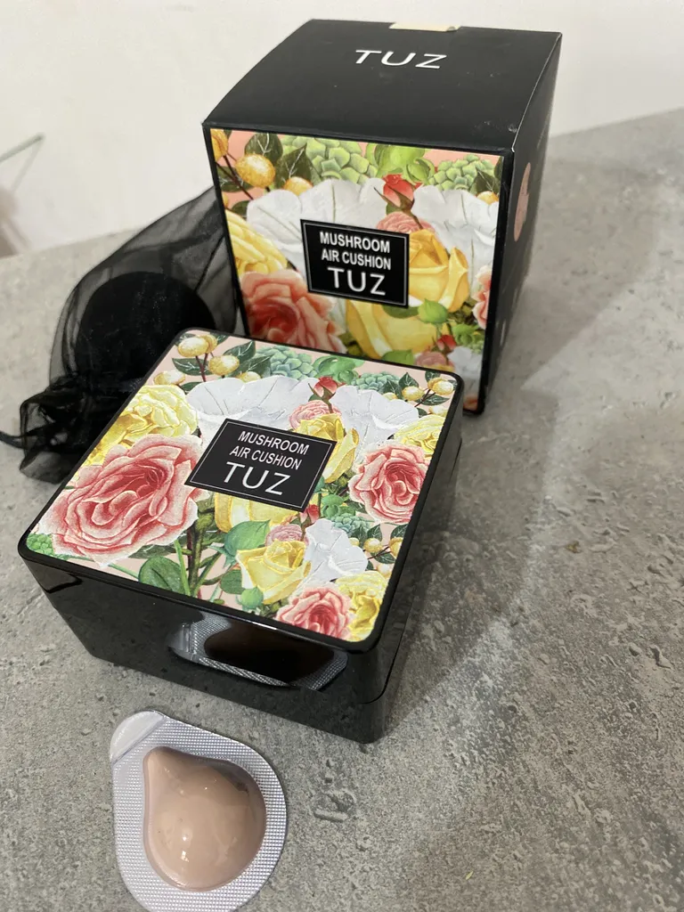 کوشن توز مدل گل رز شماره 01 به همراه پد آرایشی