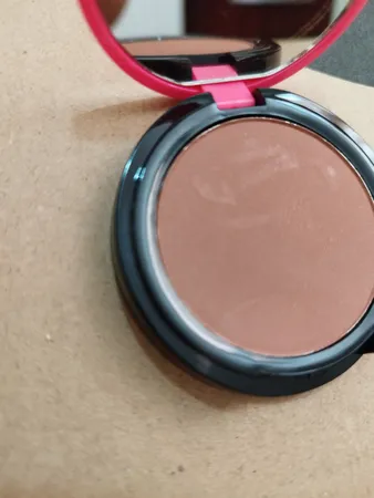 رژ گونه کالیستا سری Color And Art شماره B06