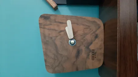 ساعت رومیزی عقربه‌ای بلوم مدل چوبی کد H10