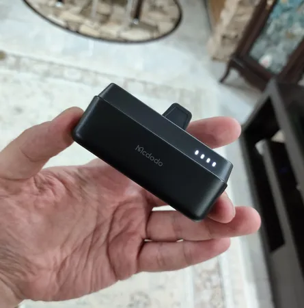 پاوربانک مک دودو مدل MC-6302 20w ظرفیت 5000 میلی آمپرساعت