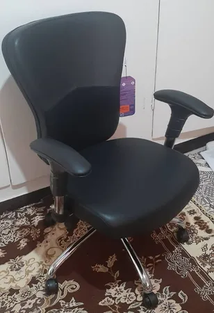 صندلی اداری آرکانو کد S330T چرمی