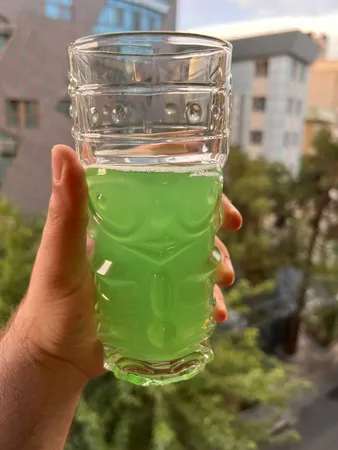 لیوان آلوا مدل تیکی شیشه‌ای