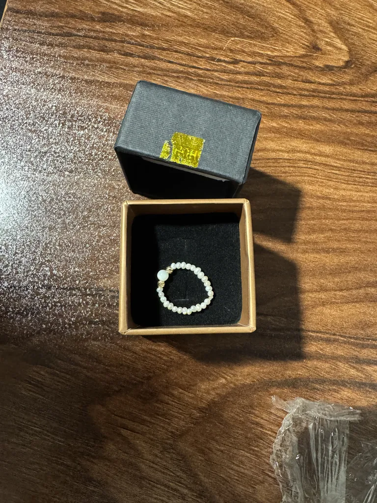 انگشتر طلا 18 عیار زنانه ناریا مدل مروارید پرورشی مون سایز 56