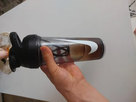 شیکر ورزشی کد 103410 گنجایش 0.650 لیتر