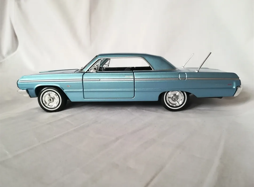 ماکت ماشین مایستو مدل شورلت ایمپالا SS 1964