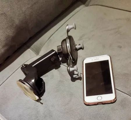 پایه نگهدارنده و شارژر وایرلس گوشی موبایل تسکو مدل THL 1240W