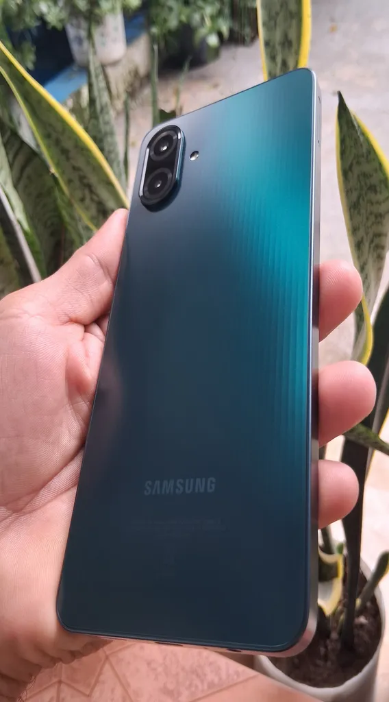 گوشی موبایل سامسونگ مدل Galaxy A07 دو سیم کارت ظرفیت 64 گیگابایت و رم 4 گیگابایت به همراه شارژر 25 وات سامسونگ