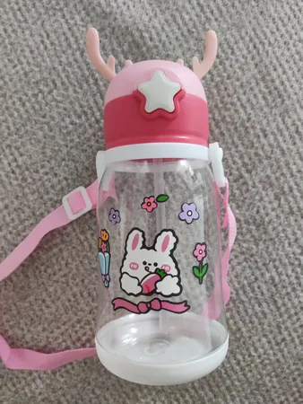 قمقمه کودک مدل شاخ گوزنی گنجایش
500 میلی لیتر