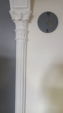 ساعت دیواری چشمه نور مدل H8012