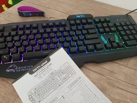 کیبورد گیمینگ تسکو مدل TK 8121، سوییچ ممبران، Full-Size، نورپردازی LED RGB