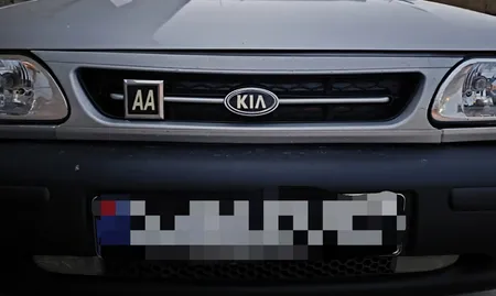 مکمل جلو پنجره زمستانی مدل T.B.Zکد 041مناسب برای پراید