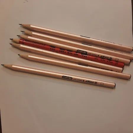 مداد آریا مدل متالیک مجموعه 4 عددی