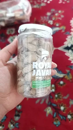 پسته خام طبیعی خندان رویال جوان - 110 گرم