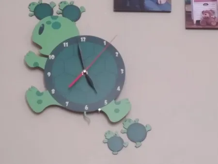 ساعت دیواری کودک باروچین طرح لاکی