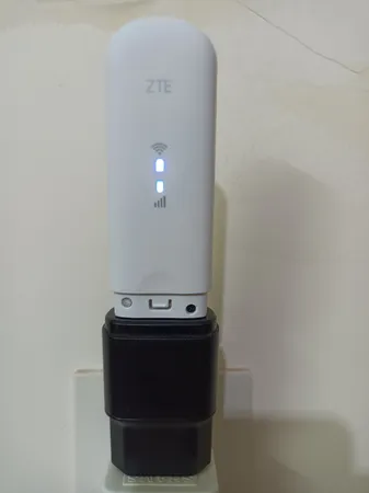 مودم LTE USB زد تی ای مدل MF79U