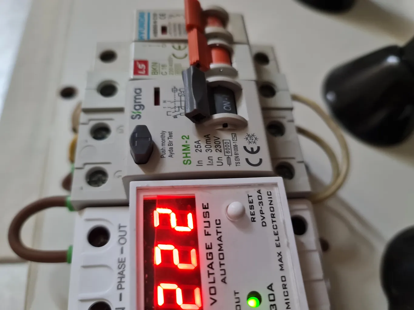 فیوز محافظ جان سیگما مدل 25A