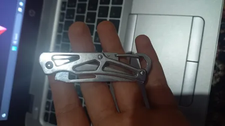 چاقو سفری مدل CARABINN