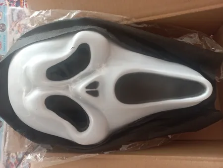 ماسک ایفای نقش مدل جیغ