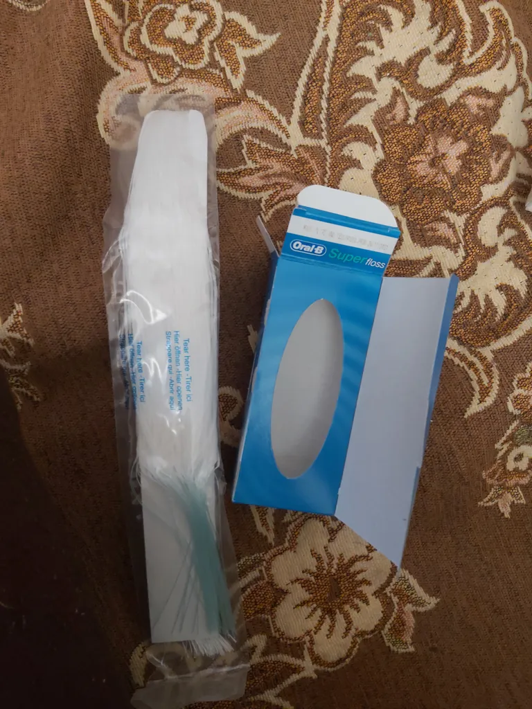 نخ دندان اورال-بی مدل Super