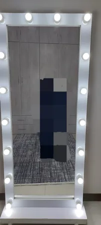 آینه مدل چراغ دار با پایه