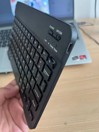 مینی کیبورد بلوتوثی مدل BT300