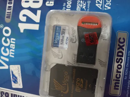 کارت حافظه micro SDXC ویکومن مدل 633X Plus کلاس 10 استاندارد UHS-I U3 سرعت 90MBS ظرفیت 128 گیگابایت به همراه کارت خوان