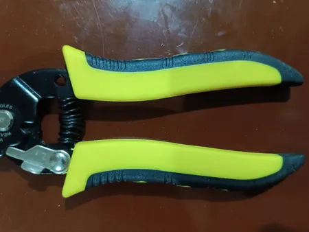 سیم لخت کن مدل PLW-210C سایز 7 اینچ