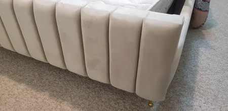 تخت خواب دونفره مدل لارا سایز 180×200 سانتی متر