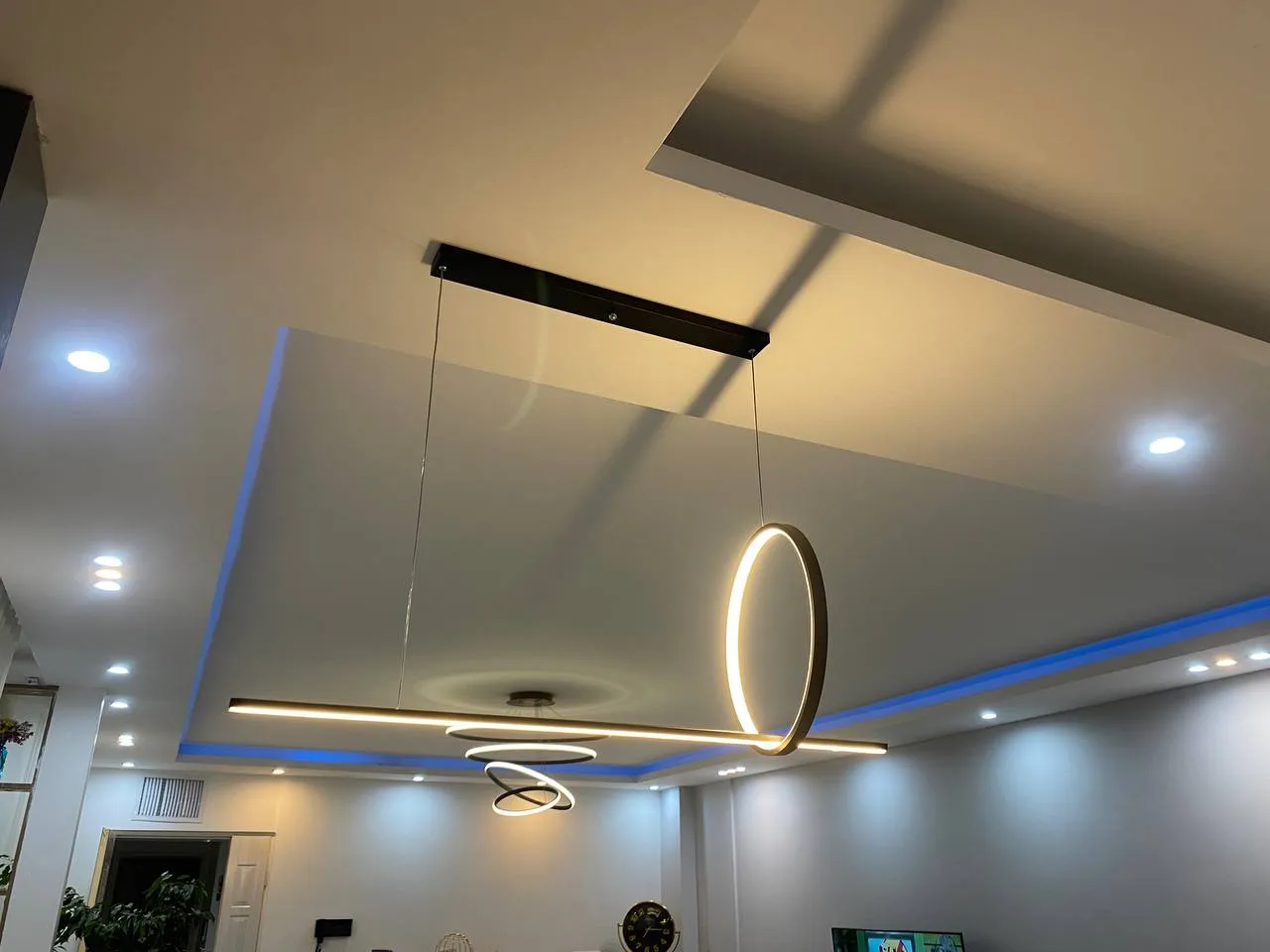 لوستر خطی ام کی لایتینگ مدل مدرن کد A135