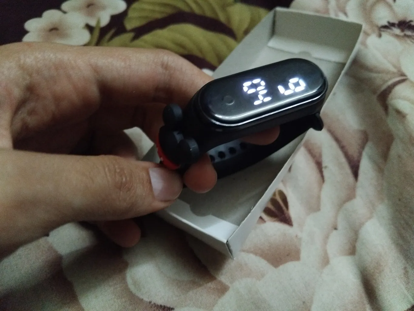 ساعت مچی دیجیتال دخترانه مدل لمسی ضد آب کد B