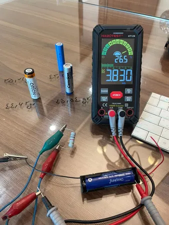 باتری لیتیوم یون قابل شارژ دیپ کینگ مدل BB-18650 ظرفیت 2200 میلی آمپر ساعت