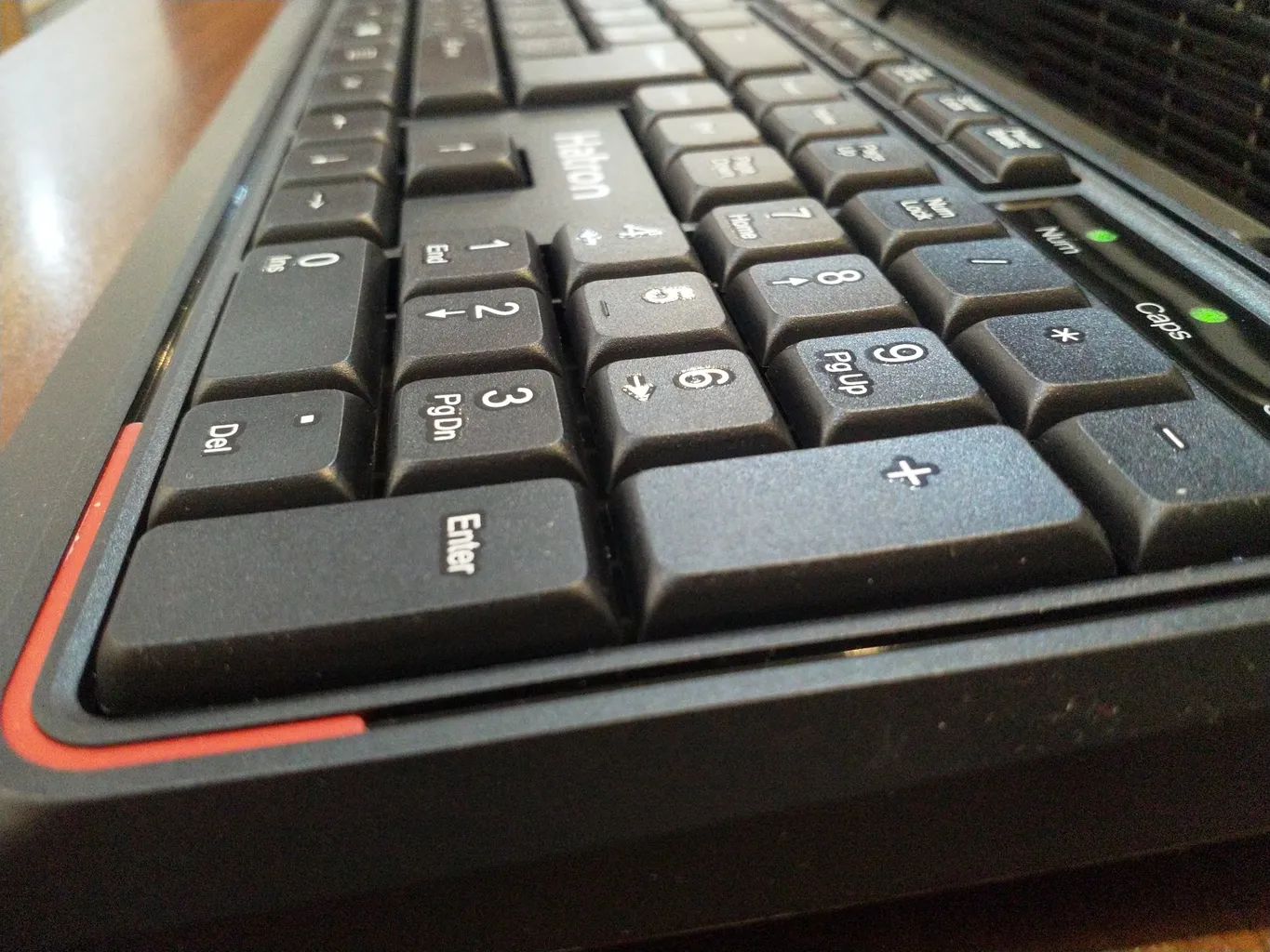 کیبورد هترون مدل HK180