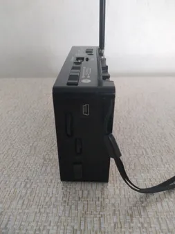 رادیو گولون مدل RX-8866BT