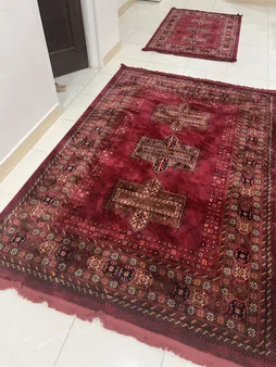 فرش ماشینی بزرگمهر طرح بلوچی کد78005 زمینه لاکی