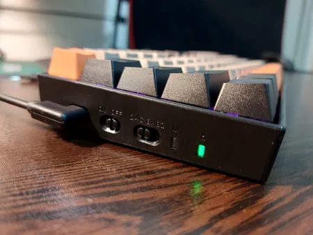 کیبورد گیمینگ ردراگون مدل Dragonic Elite K530 Pro، سوییچ مکانیکال قرمز، Tenkeyless، نورپردازی RGB