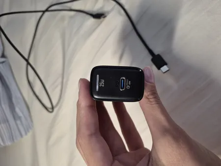 شارژر دیواری 25 وات هیسکا مدل H-106GAN