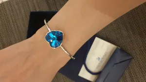 تجریه خرید دستبند زنانه سواروسکی مدل قلب بزرگ خاص کد 693022