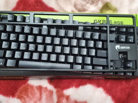 کیبورد گیمینگ گرین مدل GK801-RGB، سوئیچ مکانیکال آبی، Tenkeyless، نورپردازی RGB