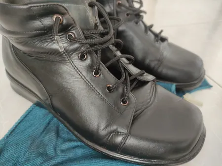 واکس کفش چرم پی واکس کد px به همراه اسفنج