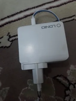 شارژر جیابائو مدل A-613 به همراه 4 باتری شارژی قلمی