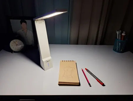 چراغ مطالعه مایدیا مدل MDTD00YL