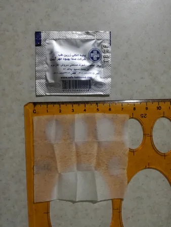 پد الکلی زرین طب مدل SWAB بسته 100 عددی