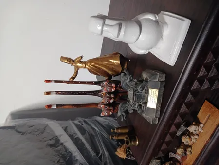 مجسمه مدل کاکاسنگی ایستاده