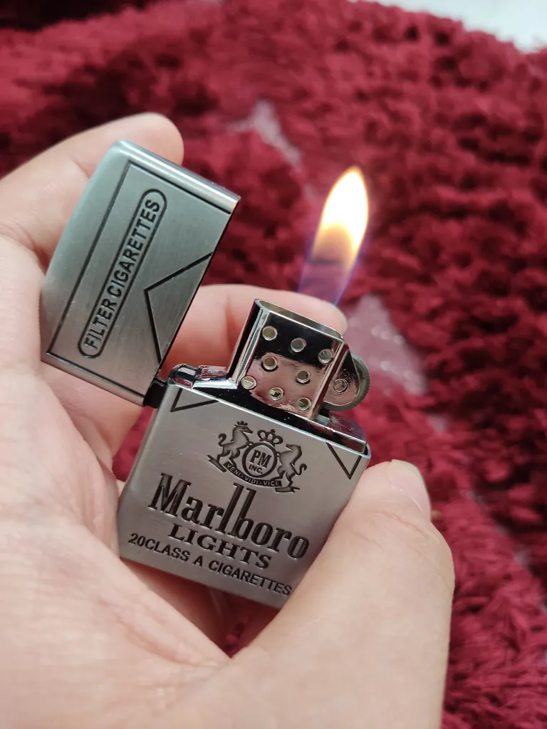 فندک مدل Marlboro