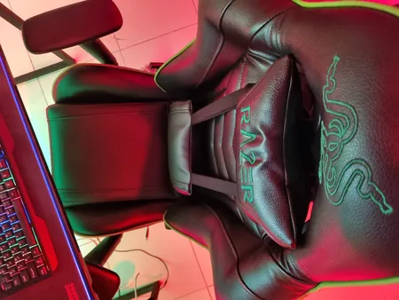 صندلی گیمینگ ریزر مدل parla