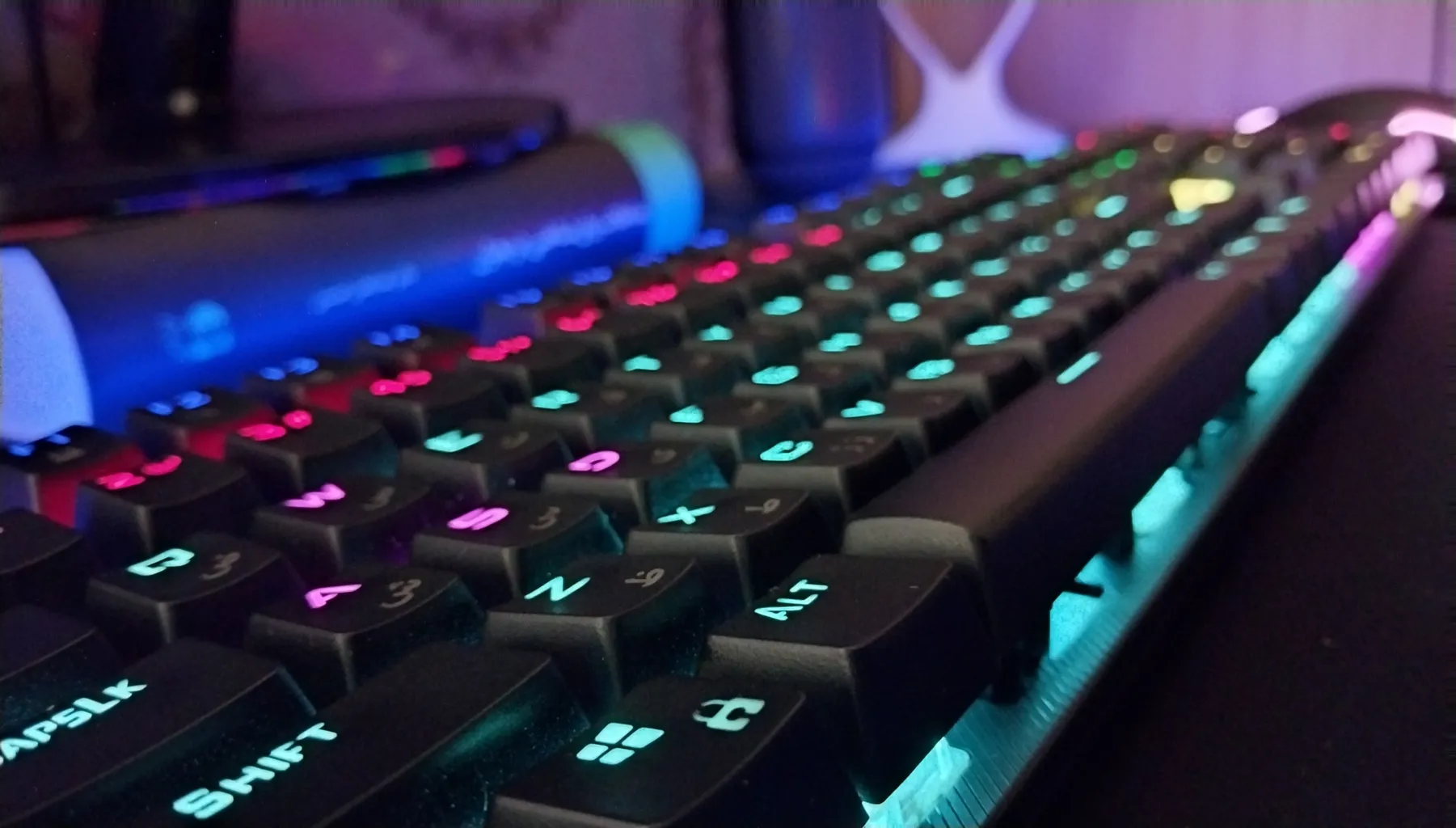 کیبورد مخصوص بازی آئولا مدل Mountion S2022