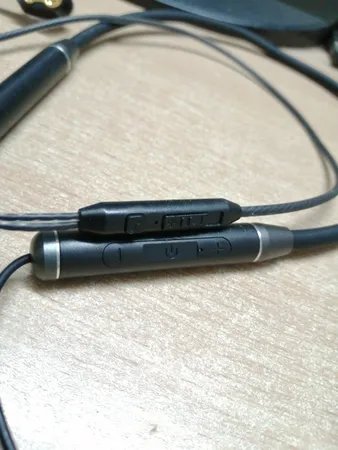 هدفون کی تی مدل WH1