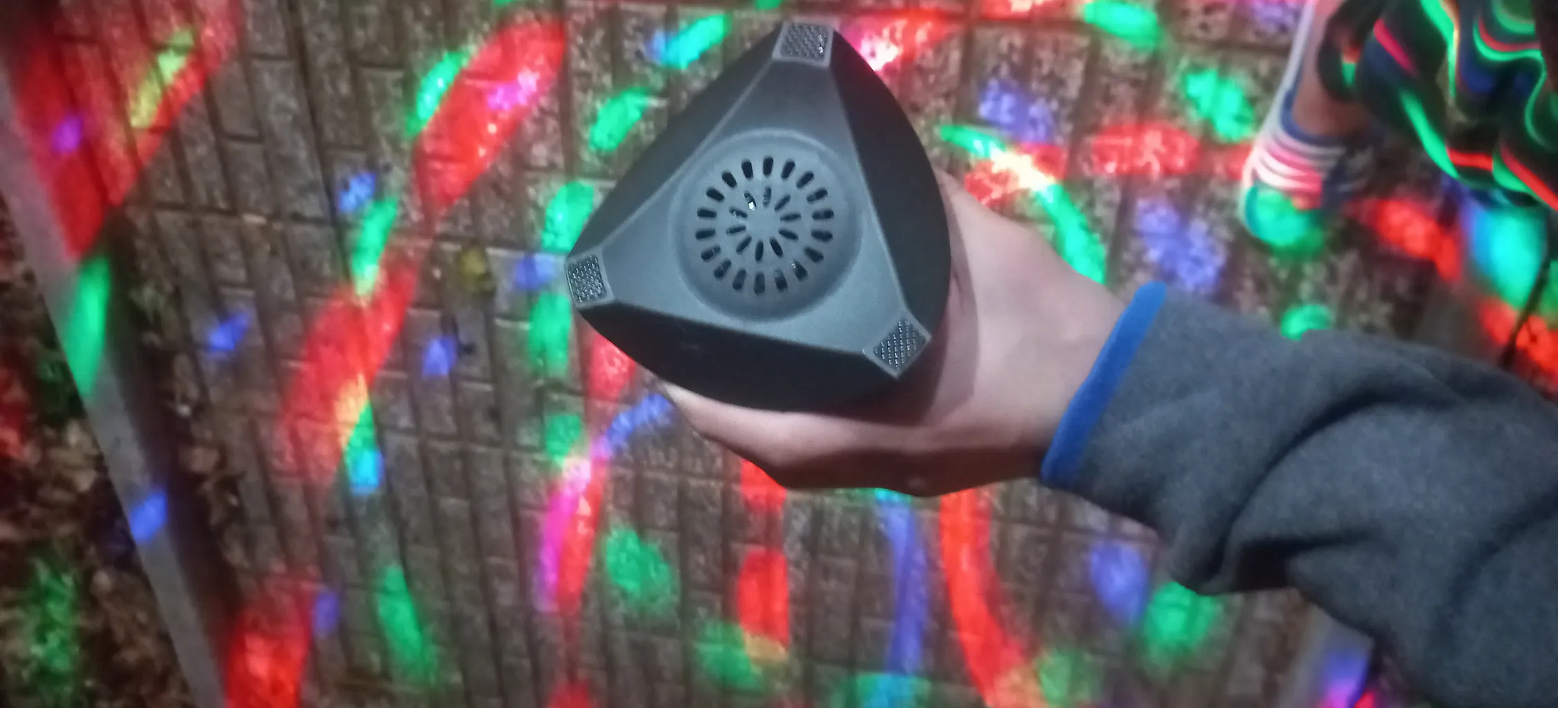 اسپیکر و رقص نور قابل حمل مدل L-740